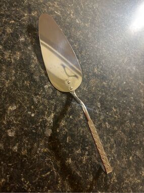 Stainless Steel Cake Server - Silver